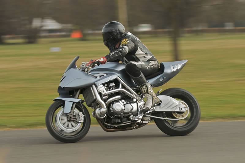 Icon Sheene, una moto especial dedicada a Barry Sheene - BlogdelaMoto.com